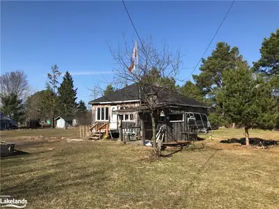 11926 522 , Parry Sound Remote Area, ON P0H 1S0