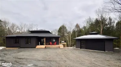 79 SPRINGFIELD Road, Huntsville, ON P1H 2J3