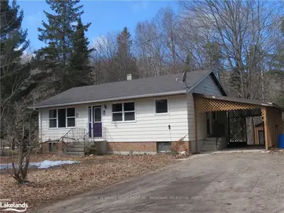 2511 LOOP Road, Highlands East, ON K0L 3C0