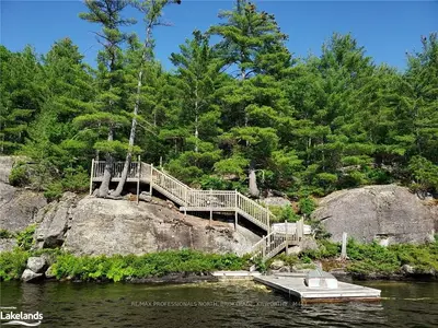 5824 GRANTS BAY KAHSHE LAKE , Gravenhurst, ON P0E 1G0
