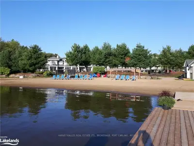 1869 MUSKOKA ROAD 118 W Road, Muskoka Lakes, ON P1L 1W8
