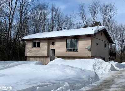 72 W CONCESSION 4 & 5 Road W, Huntsville, ON P1H 2J3