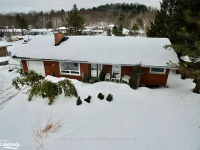 46 PARKSIDE Drive, Huntsville, ON P1H 1R7