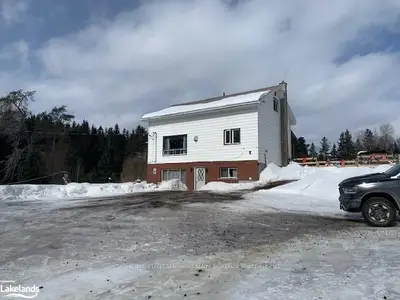 832 WILLIAMSPORT Road, Huntsville, ON P1H 2J4