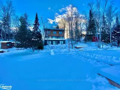 1077 Wolf Bay Road, Lake Of Bays, On P1h 2j6