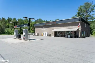 2611 MUSKOKA ROAD 117 Road, Lake of Bays, ON P0B 1A0