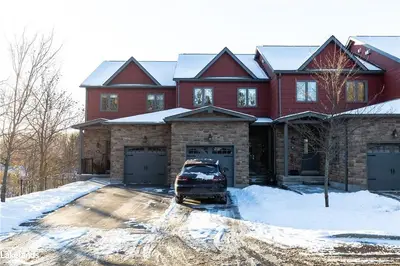 23 WINONA Drive 5, Huntsville, ON P1H 1L9