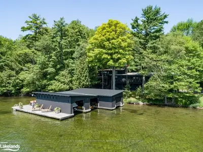 1099 BIG JOE Road, Muskoka Lakes, ON P0B 1J0