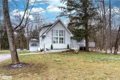 121 STEPHENSON 12 Road E, Huntsville, ON P1B 1L0