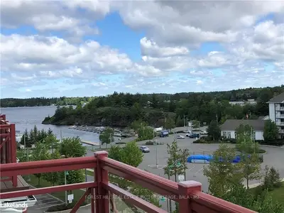 110 Steamship Bay Road 605, Gravenhurst, On P1p 1z9