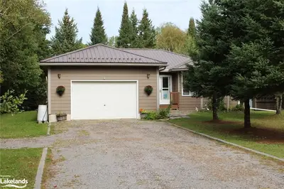1026 Brucker Road, Highlands East, On K0l 3c0