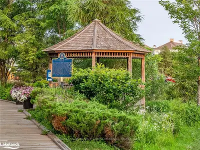 285 Steamship Bay Road 310, Gravenhurst, On P1p 1z9