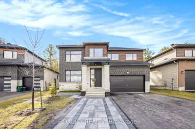 Detached in Carp - Huntley Ward