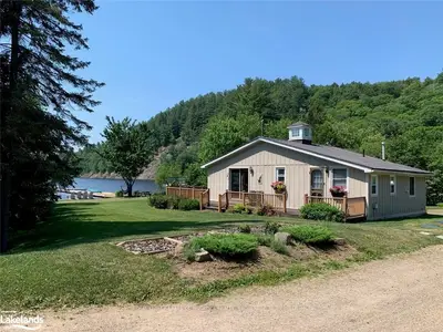 1599 North Mary Lake Road, Huntsville, On P1h 1s4