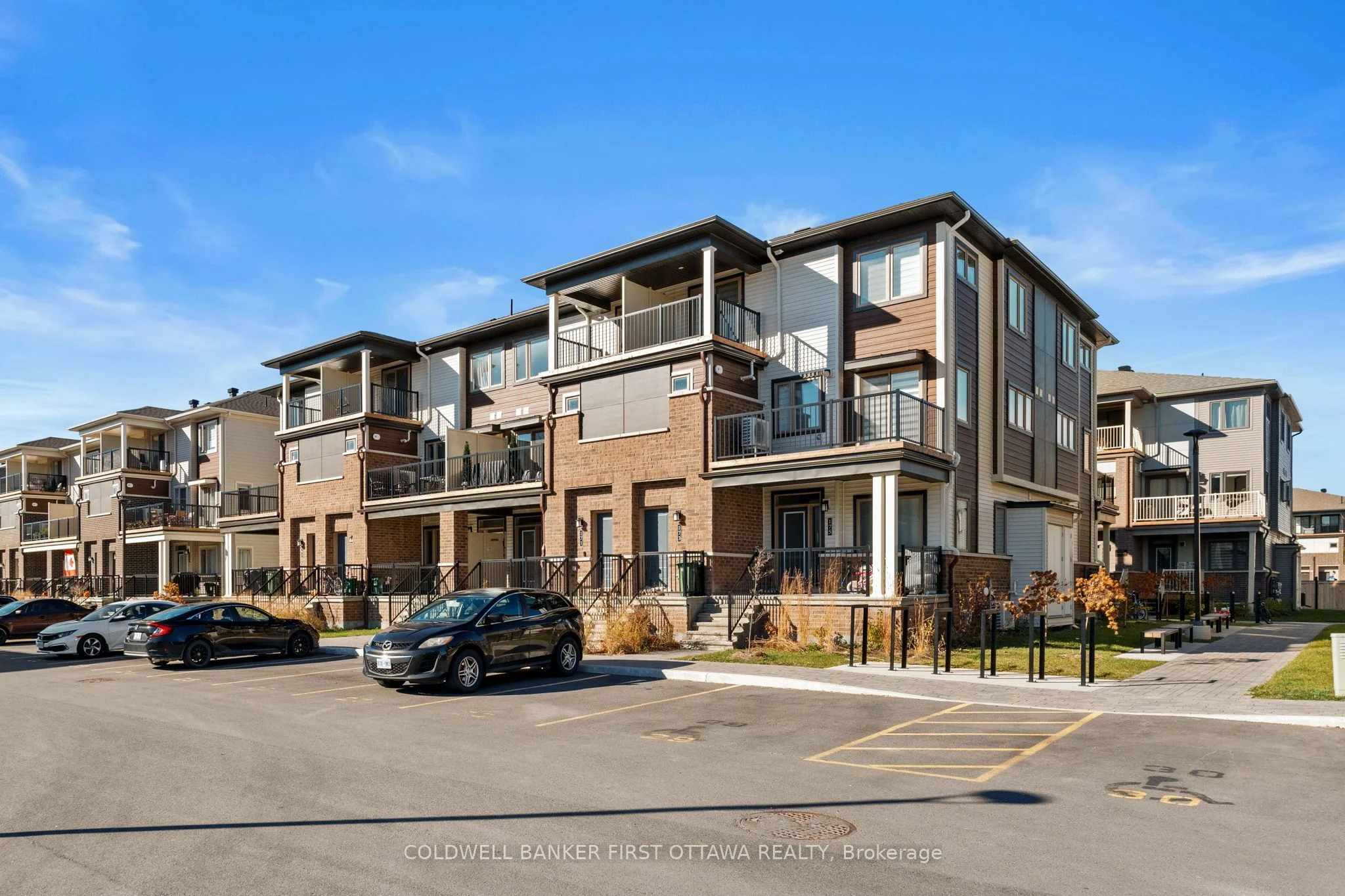Condo Apartment in Barrhaven