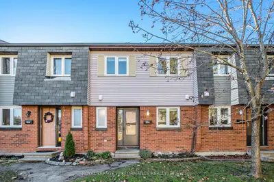 Condo Townhouse in Cyrville - Carson Grove - Pineview