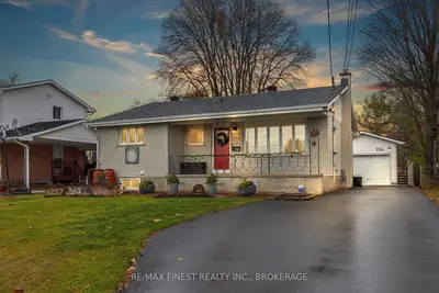 Detached in Kingston