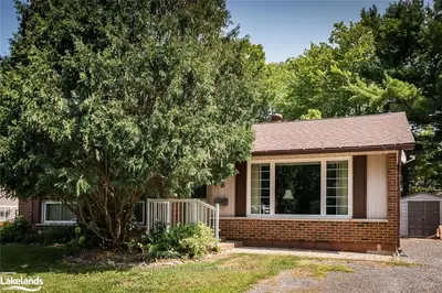 8 Tudhope Street, Parry Sound, On P0g 1c0