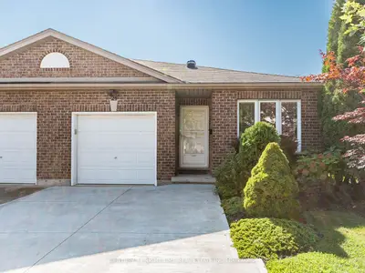 Att/Row/Townhouse in St. Catharines