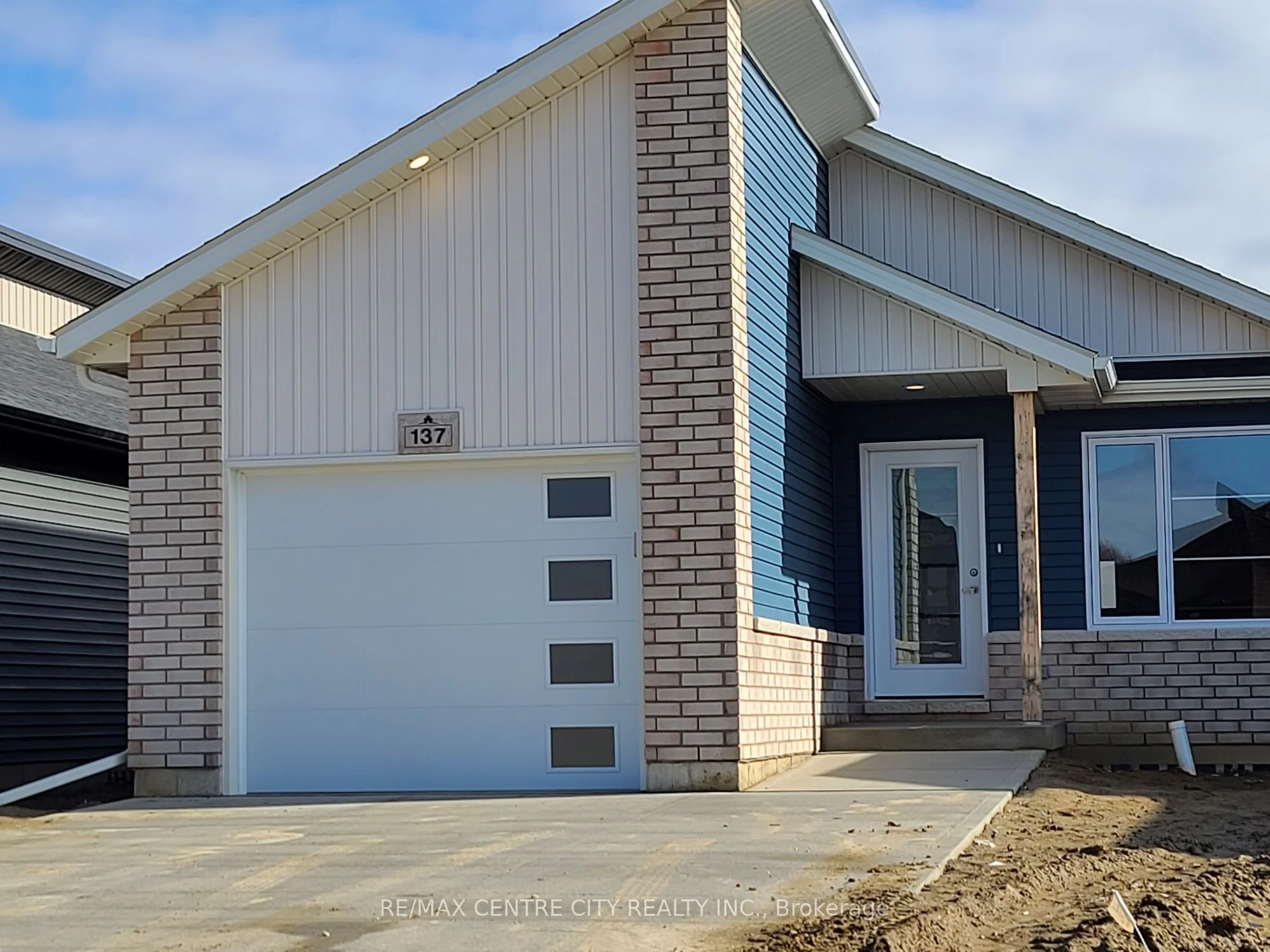 137 Arrowhead Lane S, Chatham-kent, On N7m 0t2
