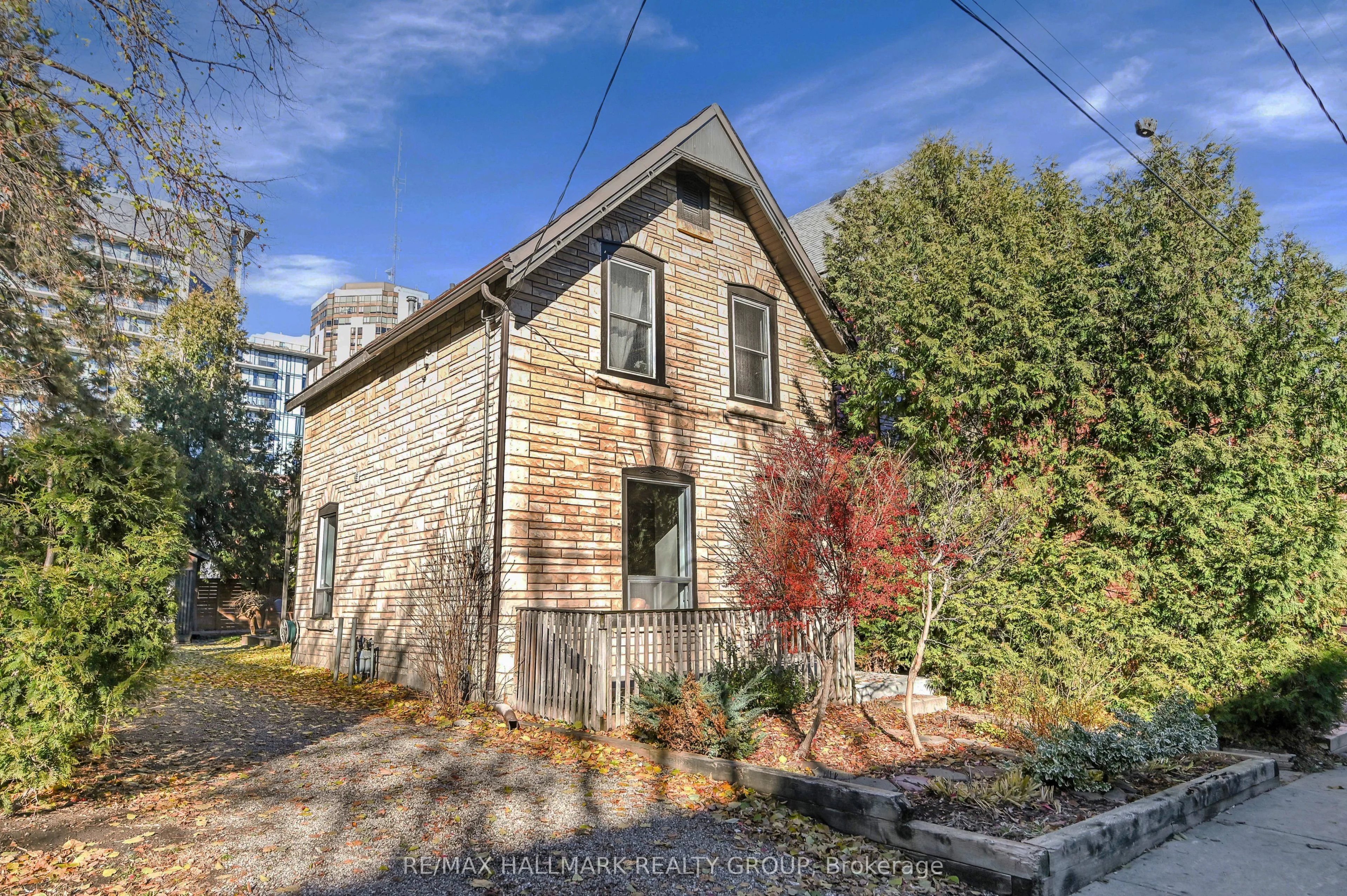 Detached in Ottawa Centre