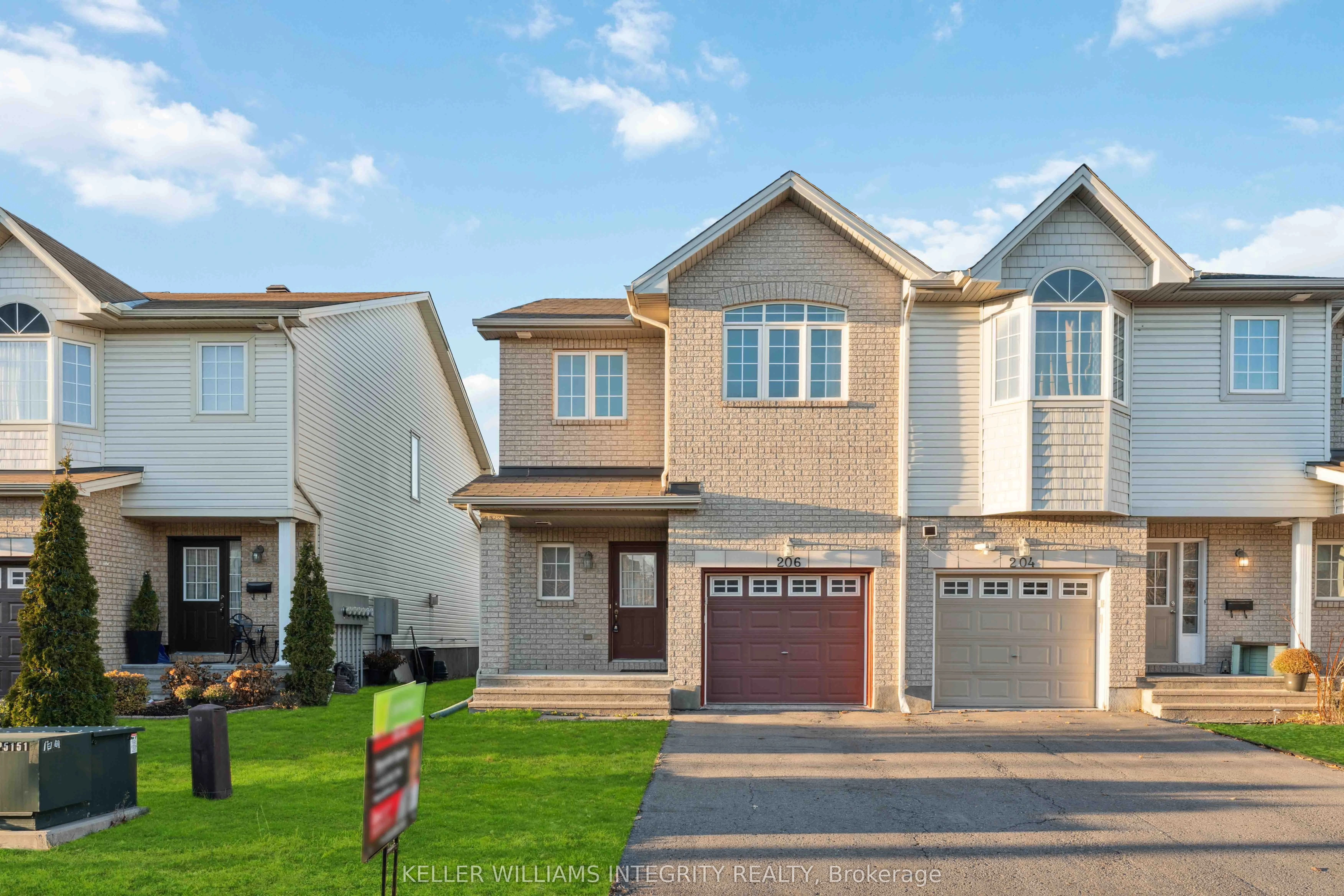 206 Macoun Circle, Hunt Club - South Keys And Area, On K1t 0h9
