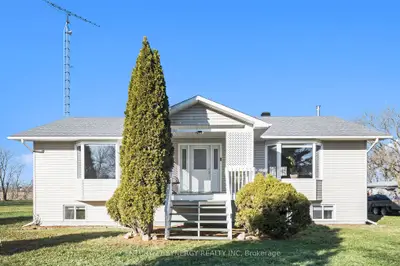 Detached in South Dundas