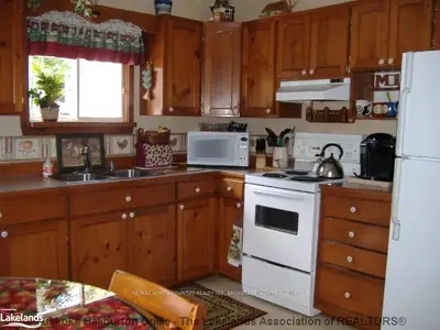 127 Concession 4 & 5 East, Huntsville, On, P1h 2j3