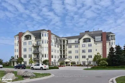 10 BAY Street E 504, Blue Mountains, ON N0H 2P0