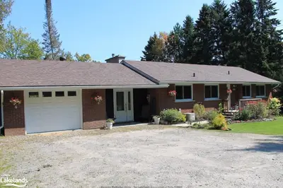 888 North Mary Lake Road, Huntsville, On P1h 1s4