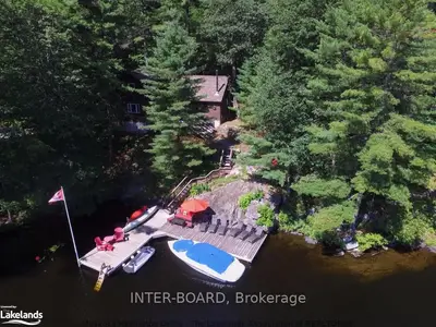 1035 LUNA Road 1, Muskoka Lakes, ON P1P 1R2