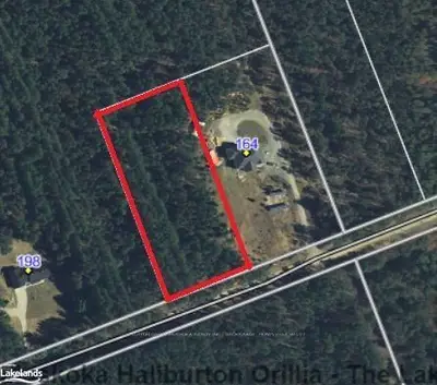 176 Cardwell Lake Road, Huntsville, On P0b 1m0