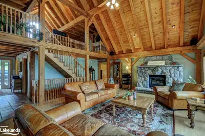208 Bay Meadows Road, Huntsville, On P1h 2j3