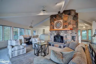 81b Seeley Bay Road, Seguin, On P0b 1c0