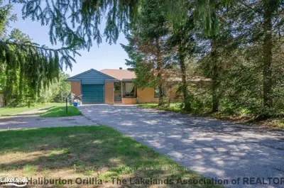 1136 Fraserburg Road, Bracebridge, On P1l 0a1
