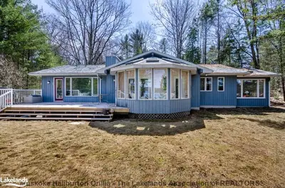 26 Mary Lake Crescent, Huntsville, On P0b 1l0