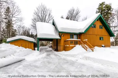 238 Woodland Drive, Huntsville, On P1h 1a6