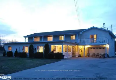 62 South Mary Lake Road, Huntsville, On P0b 1l0