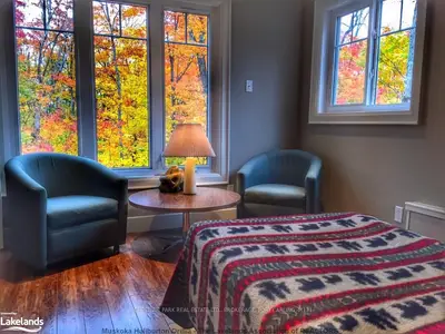 52 Estate Drive, Muskoka Lakes, On P0b 1j0