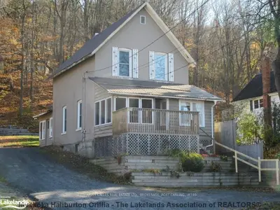 51 Main Street W, Huntsville, On P1h 1w9