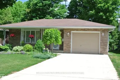 26 Pollard Drive, Meaford, On N4l 1a7