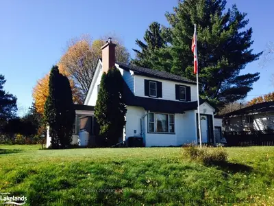 3 Mcleod Street, Minden Hills, On K0m 2k0