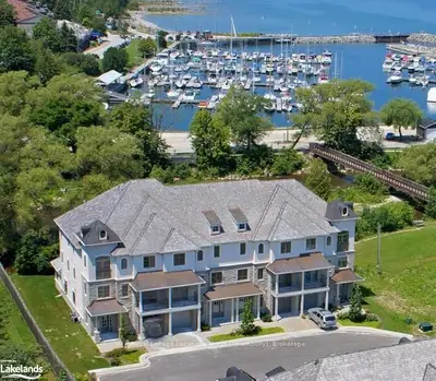 11 Bay Street 1, Blue Mountains, On N0h 2p0