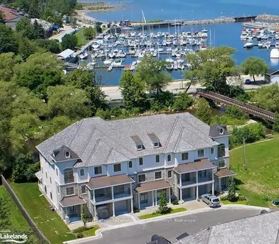 11 Bay Street E 2, Blue Mountains, On N0h 2p0