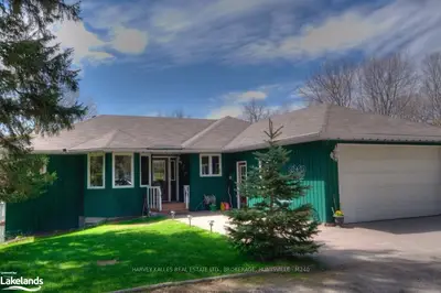 583 Falcon Road, Huntsville, On P1h 1n3