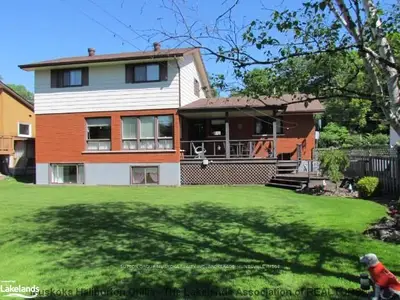 15 West Road E, Huntsville, On P1h 1l1