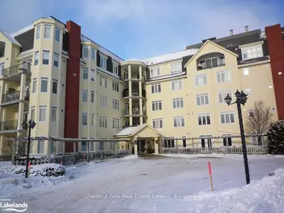 10 Bay Street 103, Blue Mountains, On N0h 2p0
