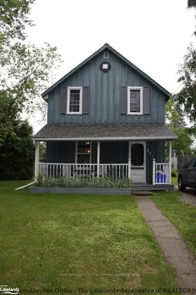 216 Hiram Street, Bracebridge, On P1l 2c1