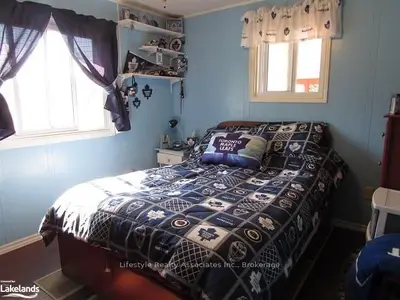 26 Miller Street, Strathroy-caradoc, On N7g 1a6