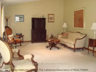 529 Fowlers Road, Huntsville, On P1h 2n5